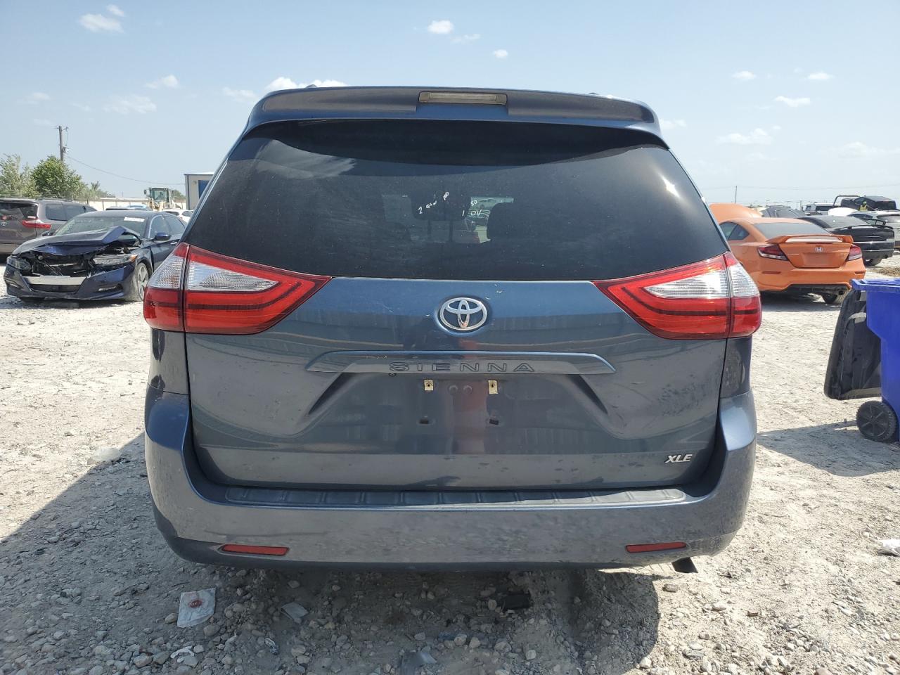 2015 Toyota Sienna Xle VIN: 5TDYK3DC2FS680279 Lot: 63336624