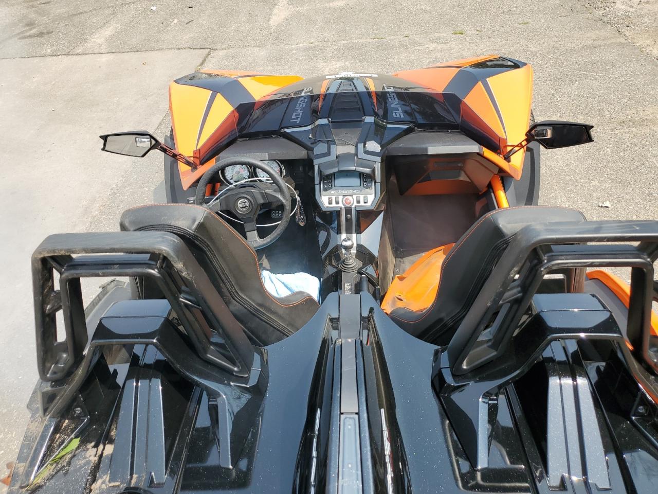 2017 Polaris Slingshot Slr VIN: 57XAARFA2H8124930 Lot: 65351054