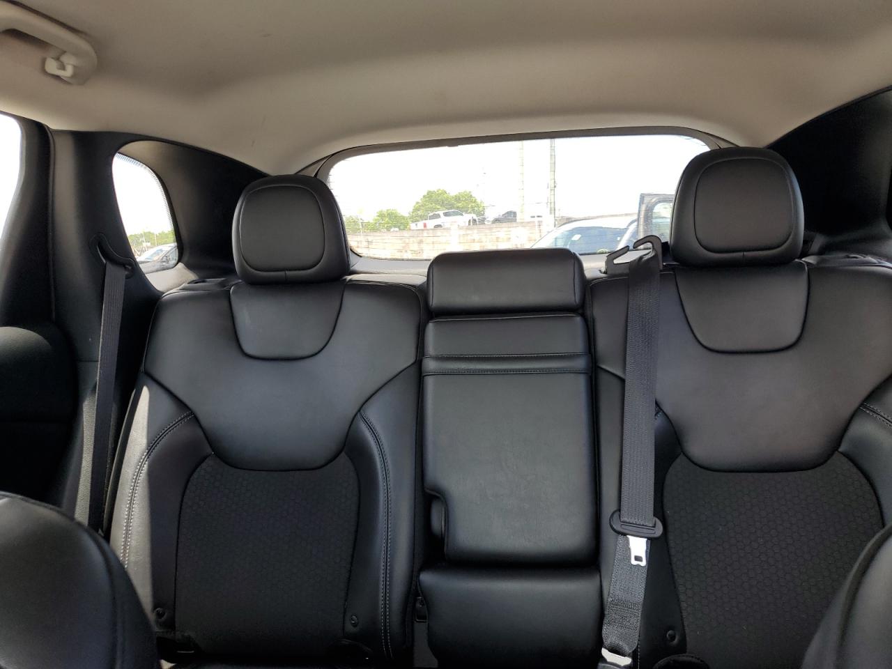 2019 Jeep Grand Cherokee - Image 10