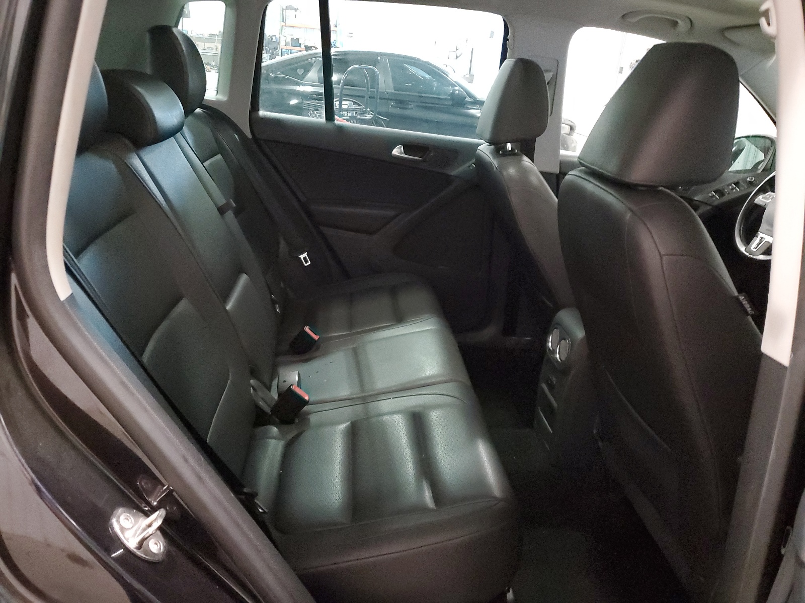 2012 Volkswagen Tiguan S vin: WVGBV7AX4CW504207