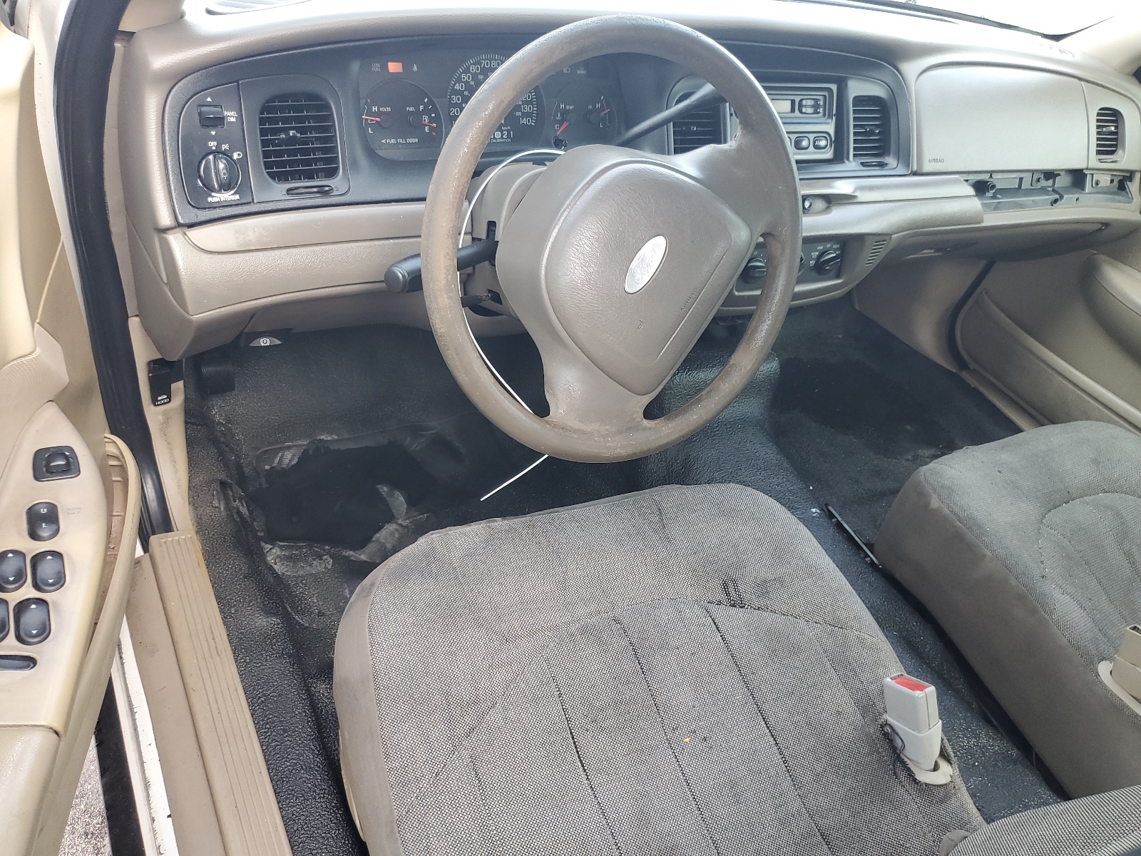 2FAFP71W02X103592 2002 Ford Crown Victoria Police Interceptor