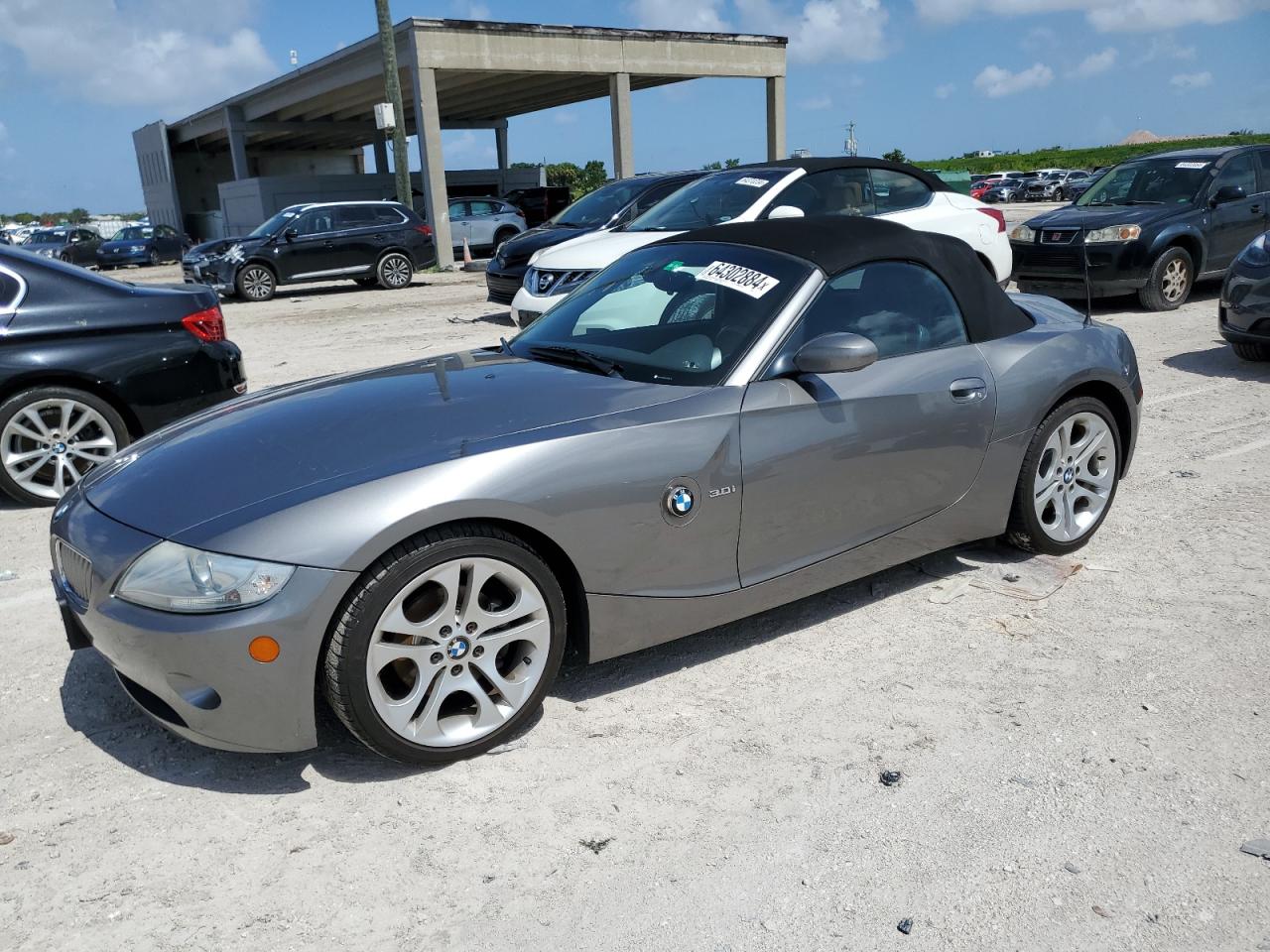 2005 BMW Z4 3.0 VIN: 4USBT53545LT28008 Lot: 64302884