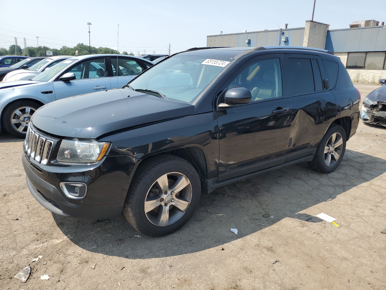 2016 Jeep Compass Latitude vin: 1C4NJDEB4GD772153