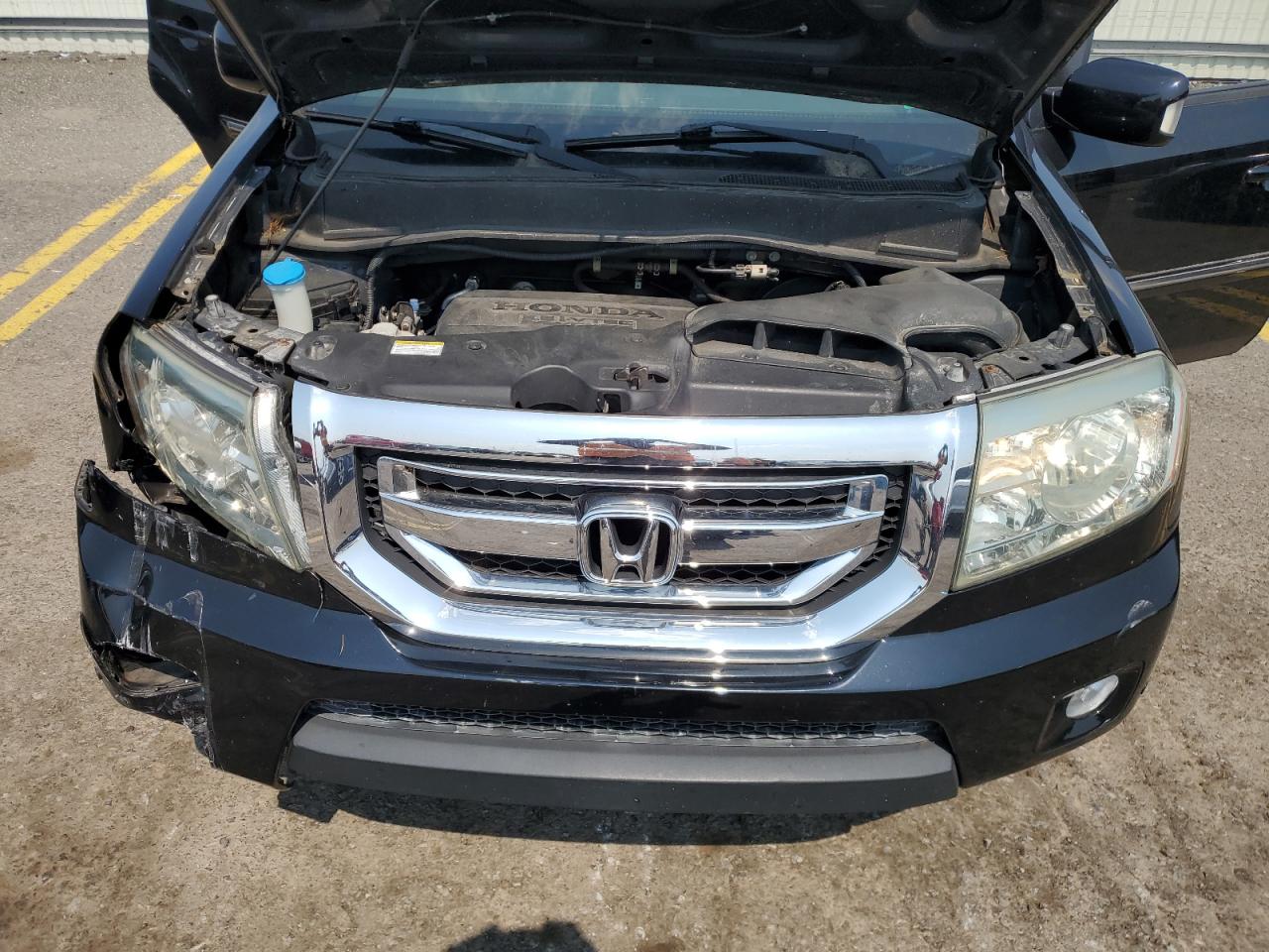 2011 Honda Pilot Touring VIN: 5FNYF4H98BB056915 Lot: 63403934