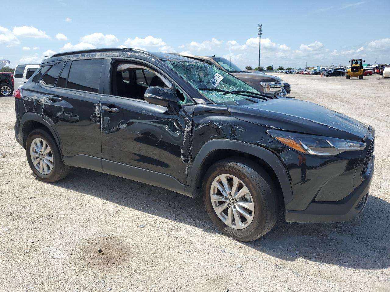 2022 Toyota Corolla Cross Le VIN: 7MUCAAAG0NV023106 Lot: 64054514
