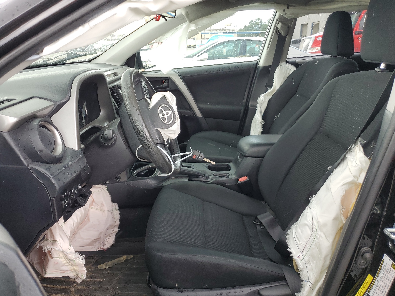 2T3ZFREV3HW370932 2017 Toyota Rav4 Le