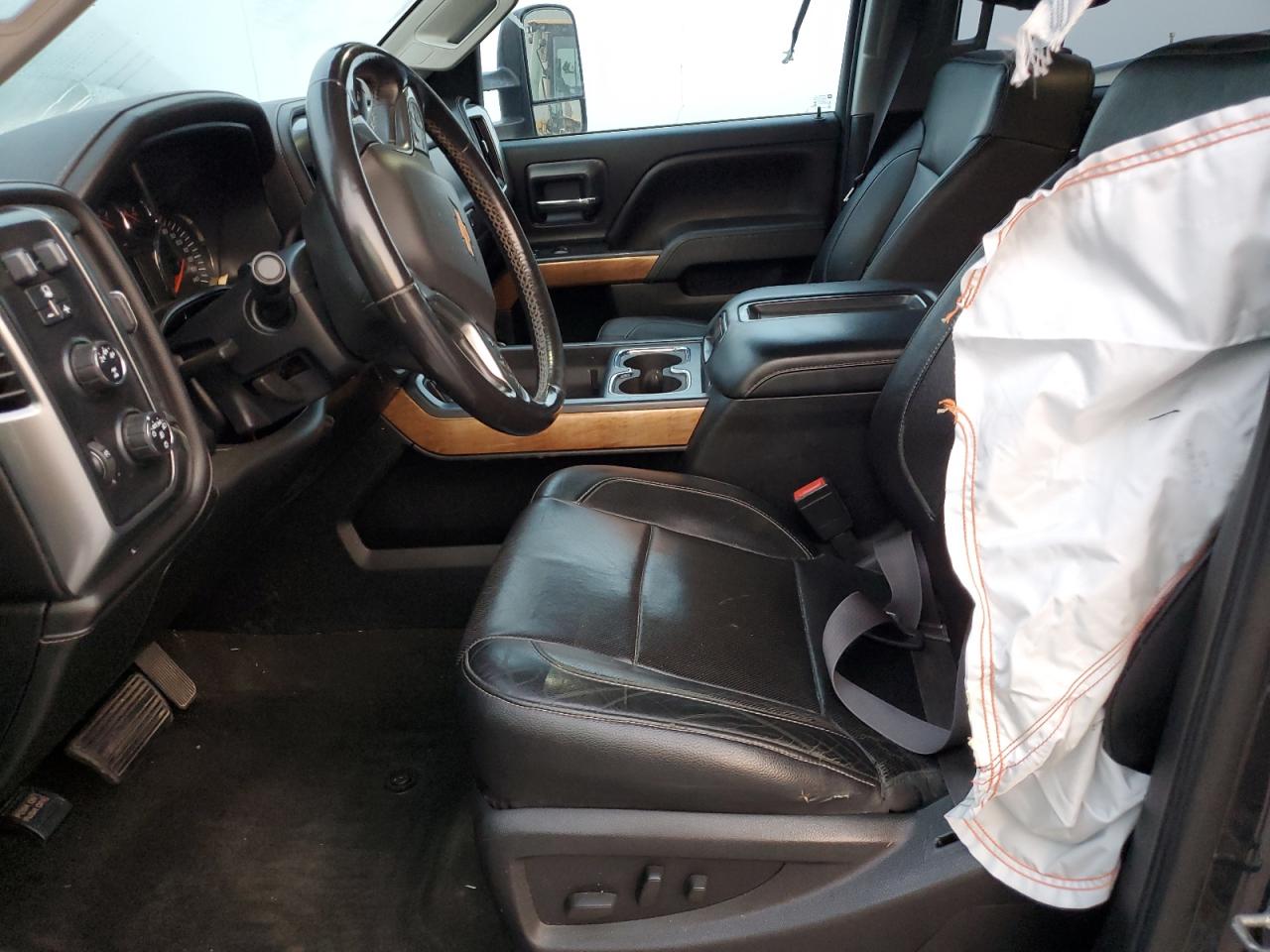2015 Chevrolet Silverado - Image 7