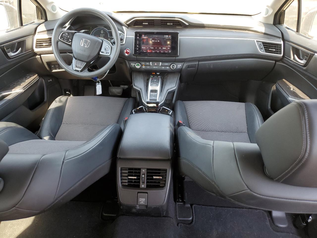 2018 Honda Clarity VIN: JHMZC5F11JC015259 Lot: 62460444