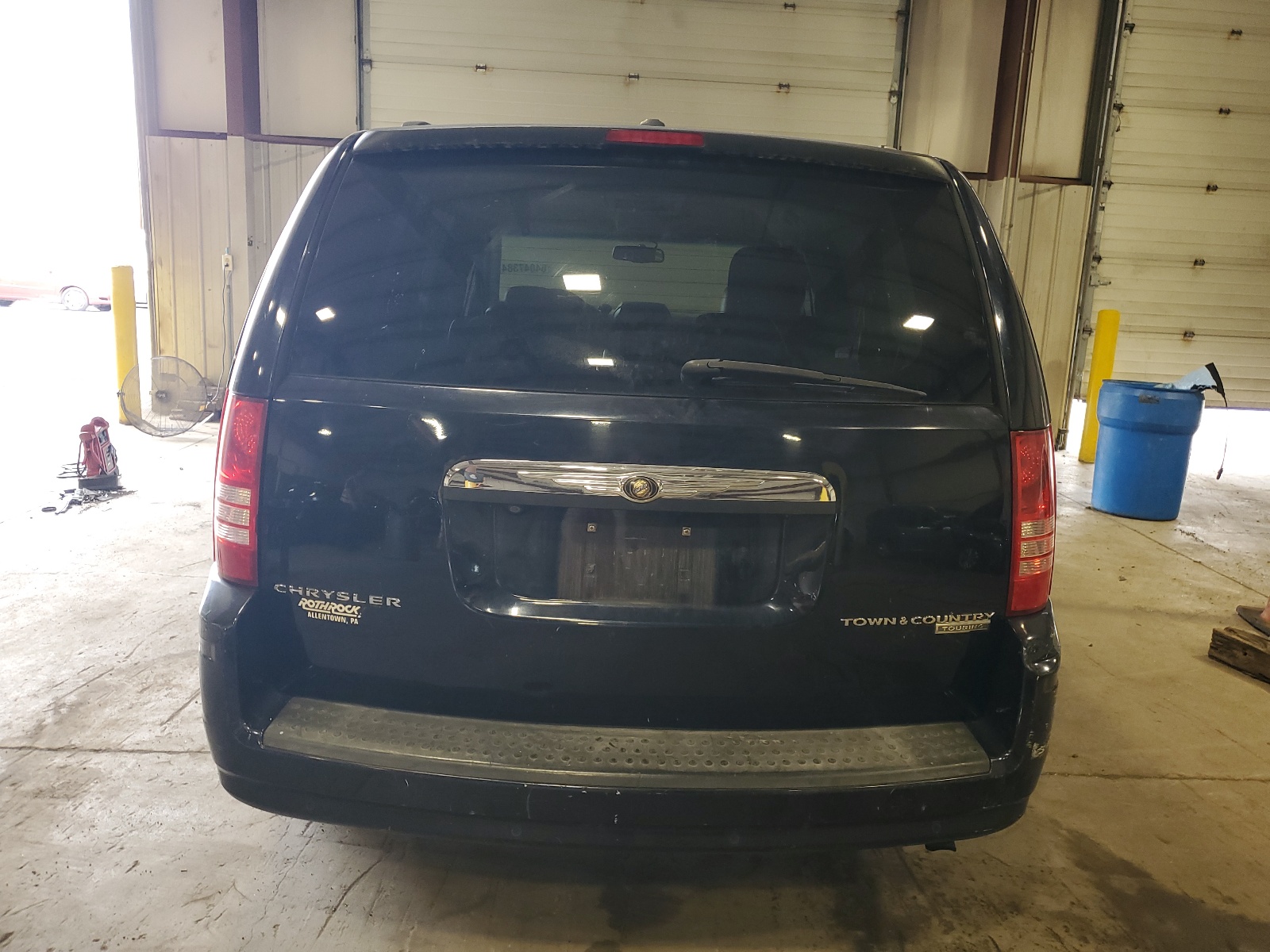 2A4RR5D17AR162688 2010 Chrysler Town & Country Touring