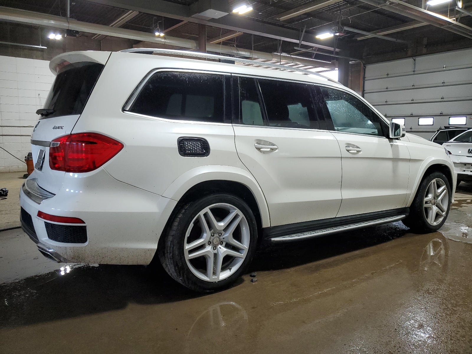 2015 Mercedes-Benz Gl 550 4Matic vin: 4JGDF7DE6FA484978