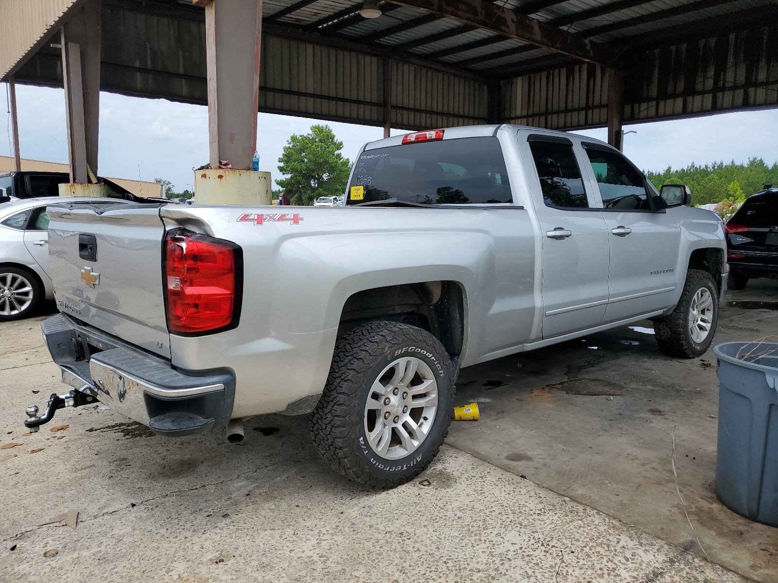 2015 Chevrolet Silverado K1500 Lt vin: 1GCVKREH6FZ182343