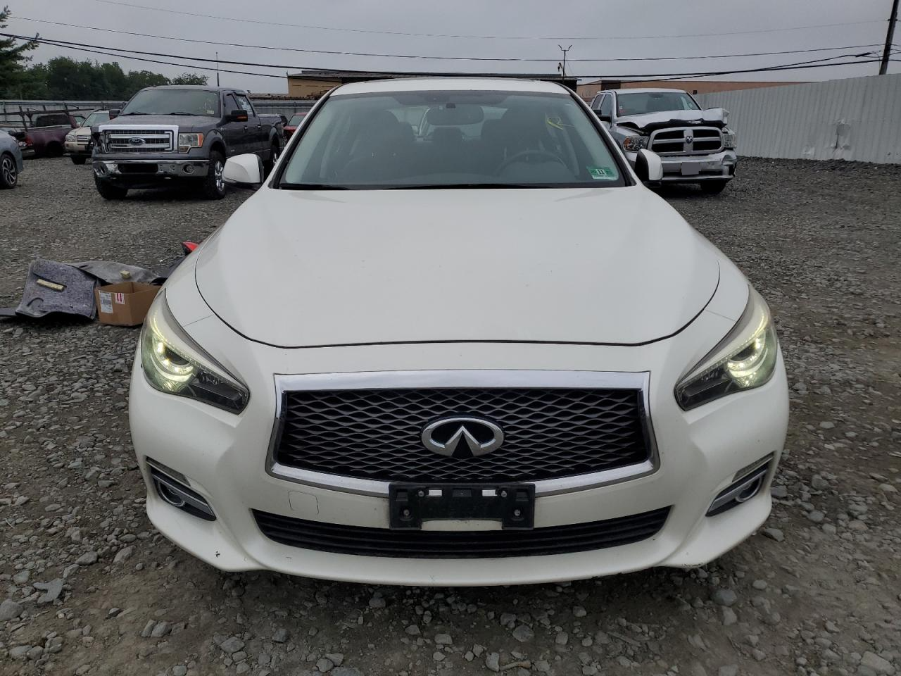 JN1EV7AR3HM832064 2017 Infiniti Q50 Premium