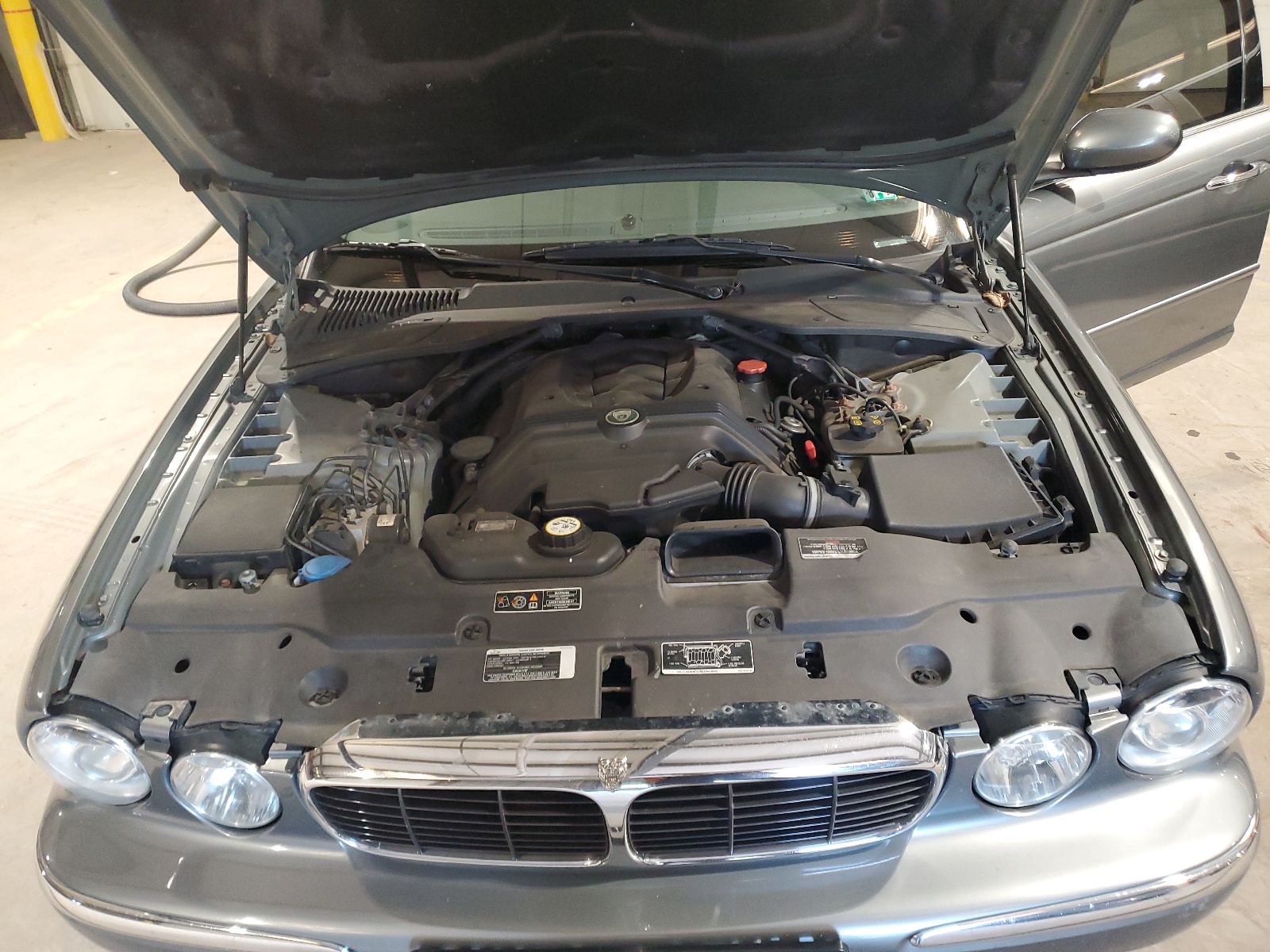 SAJEA71C54SG07644 2004 Jaguar Xj8