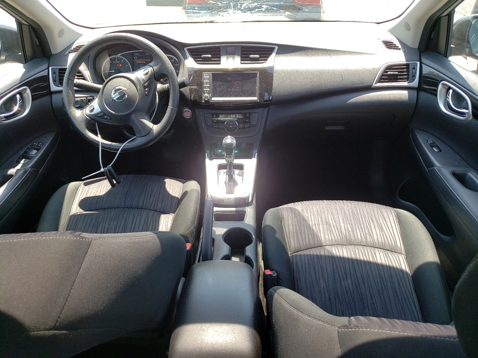 3N1AB7AP8KY379733 2019 Nissan Sentra S