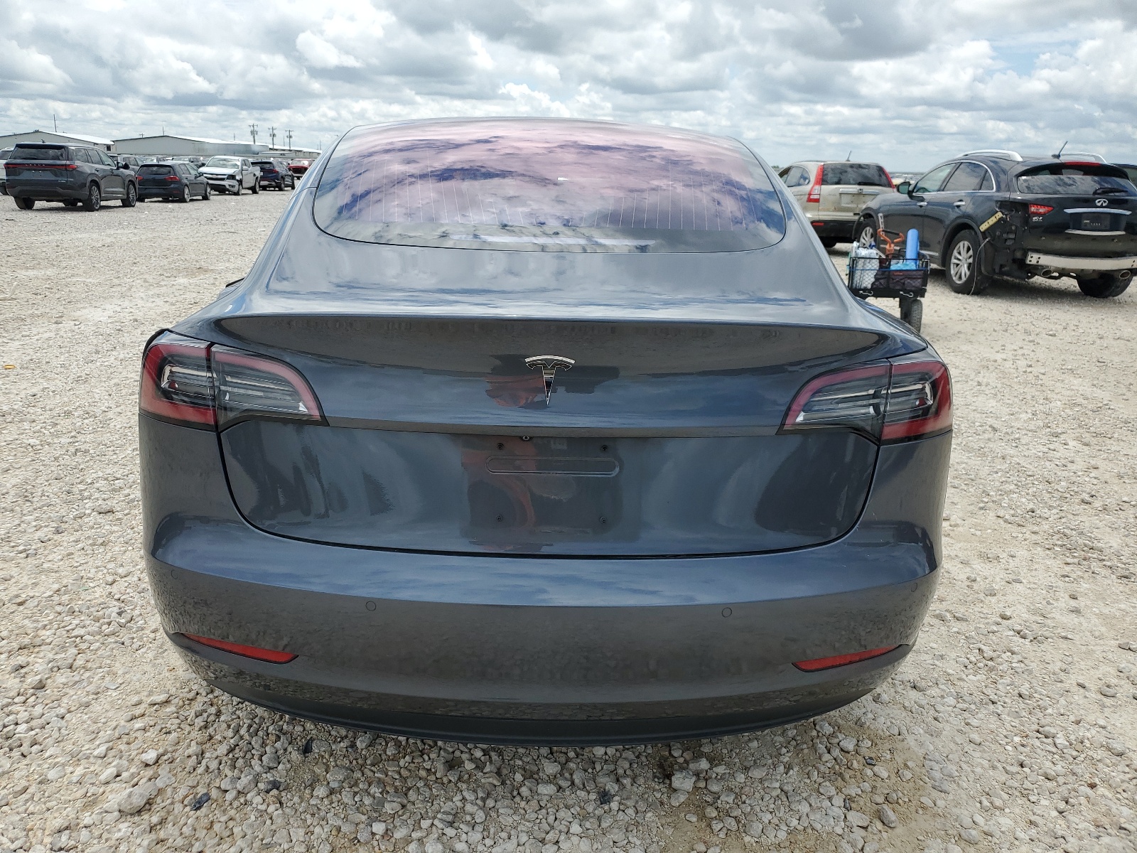 5YJ3E1EA7JF020061 2018 Tesla Model 3