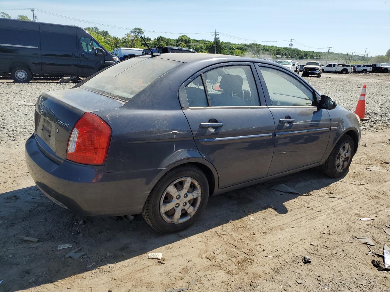 2009 Hyundai Accent - Image 3