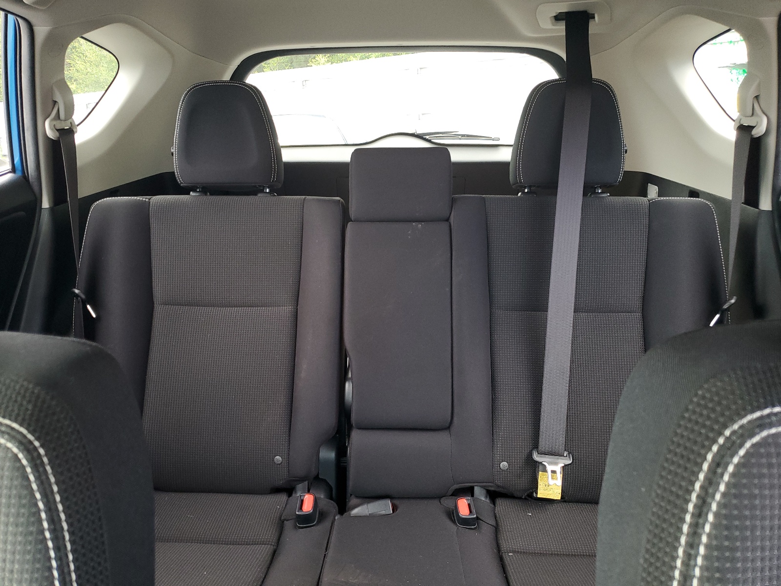 JTMWFREV6HJ116312 2017 Toyota Rav4 Xle