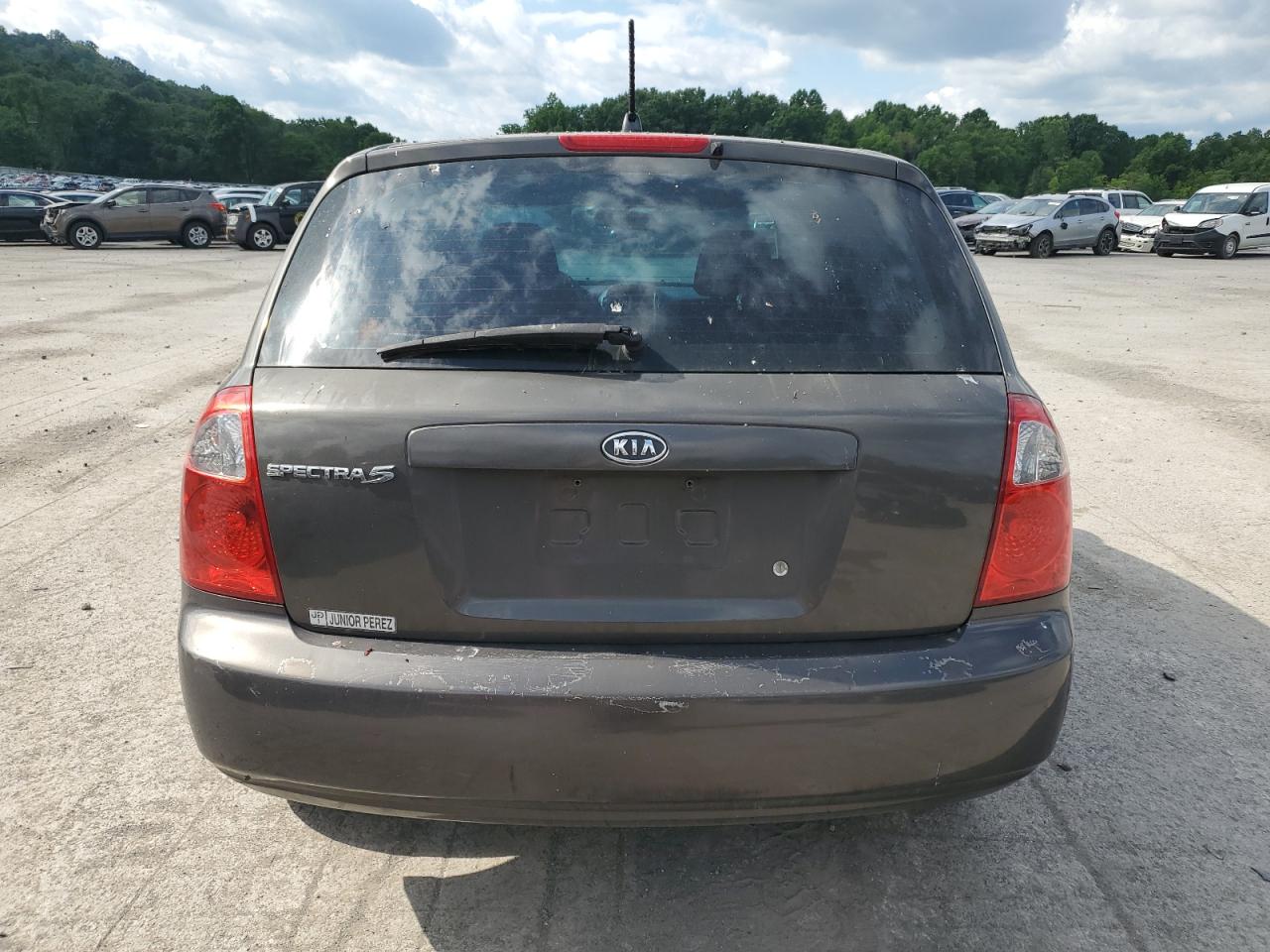 2005 Kia Spectra5 VIN: KNAFE161955069357 Lot: 61790224