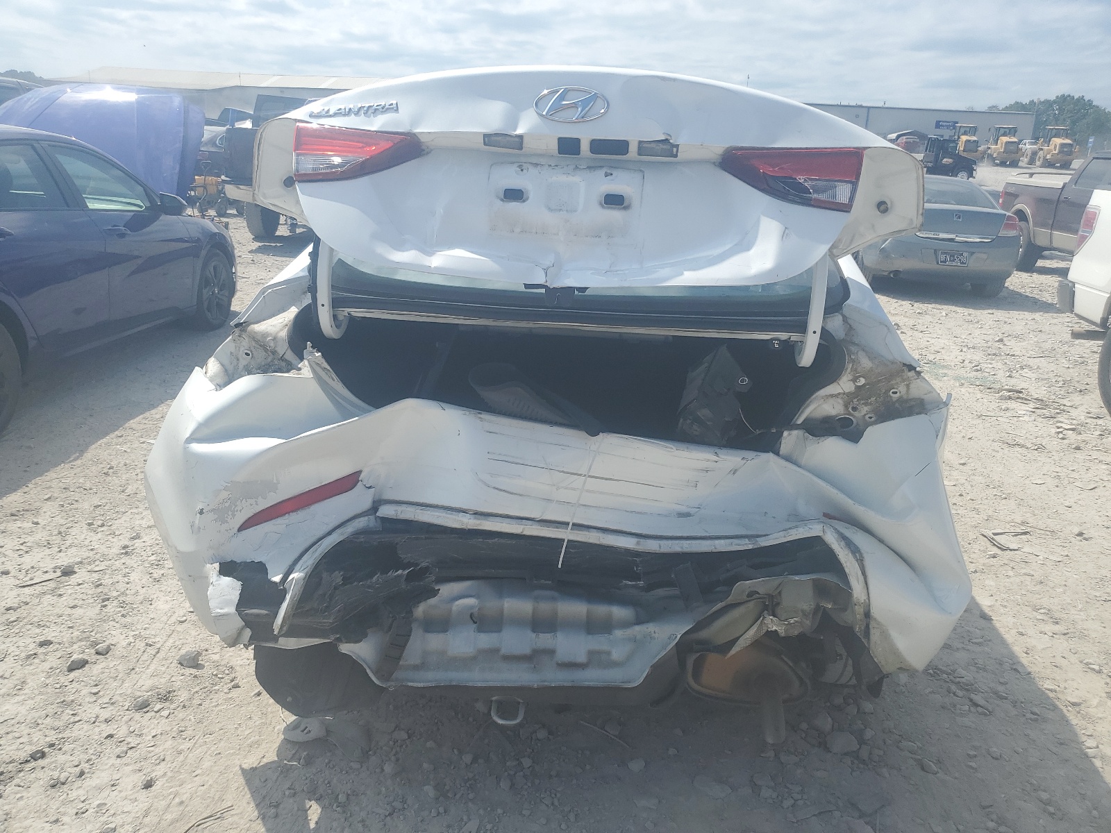 5NPDH4AE8FH649780 2015 Hyundai Elantra Se