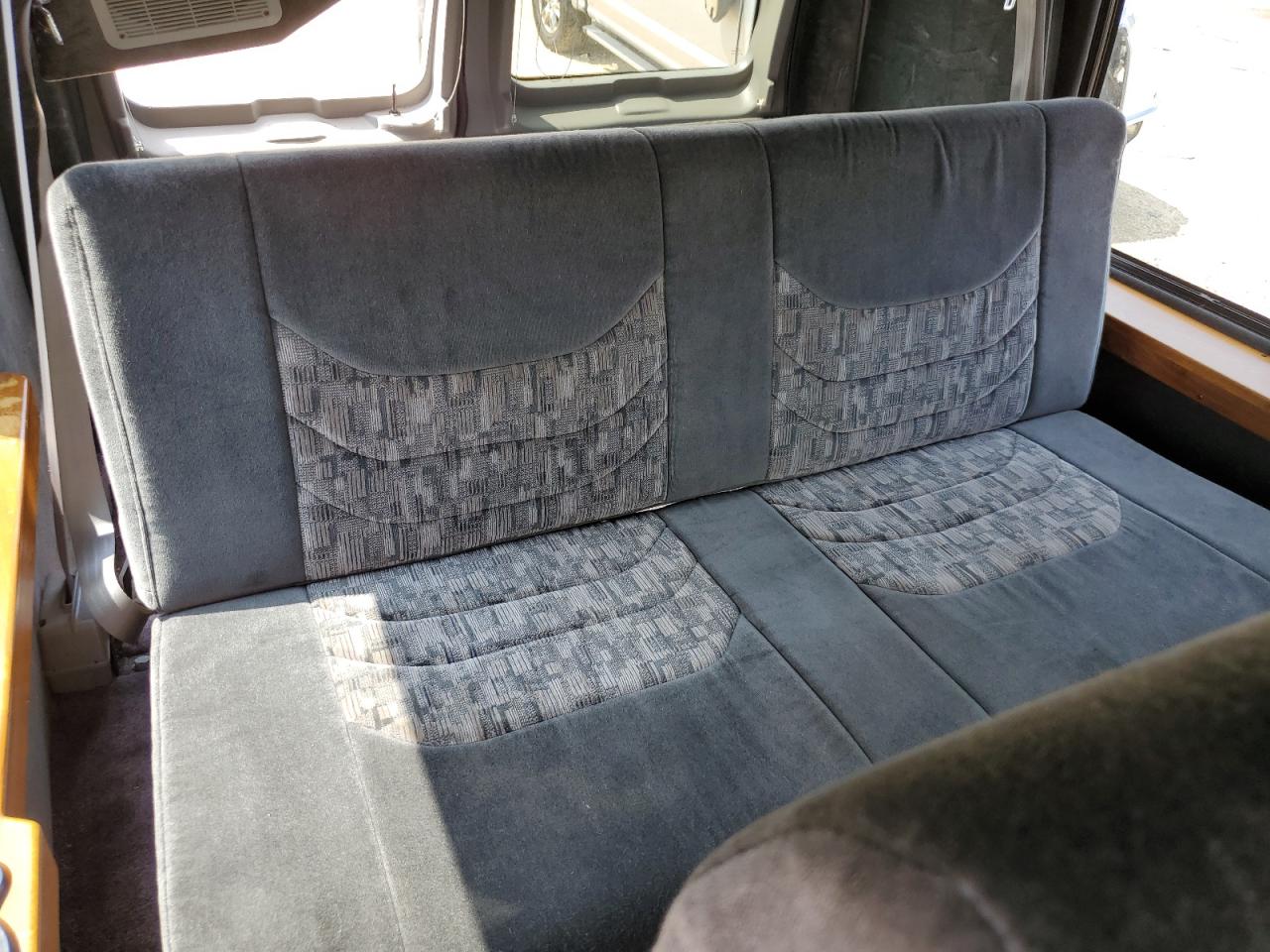 2000 Ford Econoline E150 Van VIN: 1FDRE14L0YHA80377 Lot: 64453594