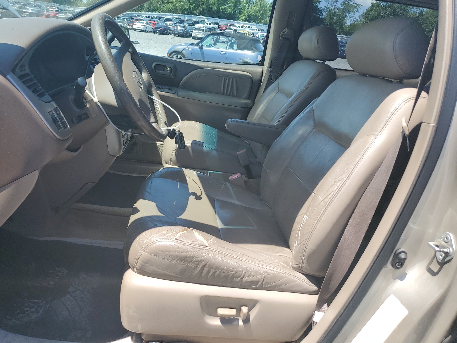 4T3ZF13C51U370021 2001 Toyota Sienna Le