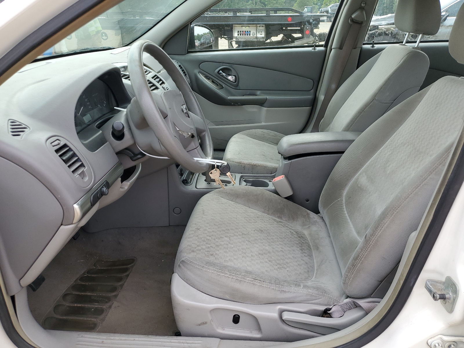 1G1ZS52F35F318868 2005 Chevrolet Malibu