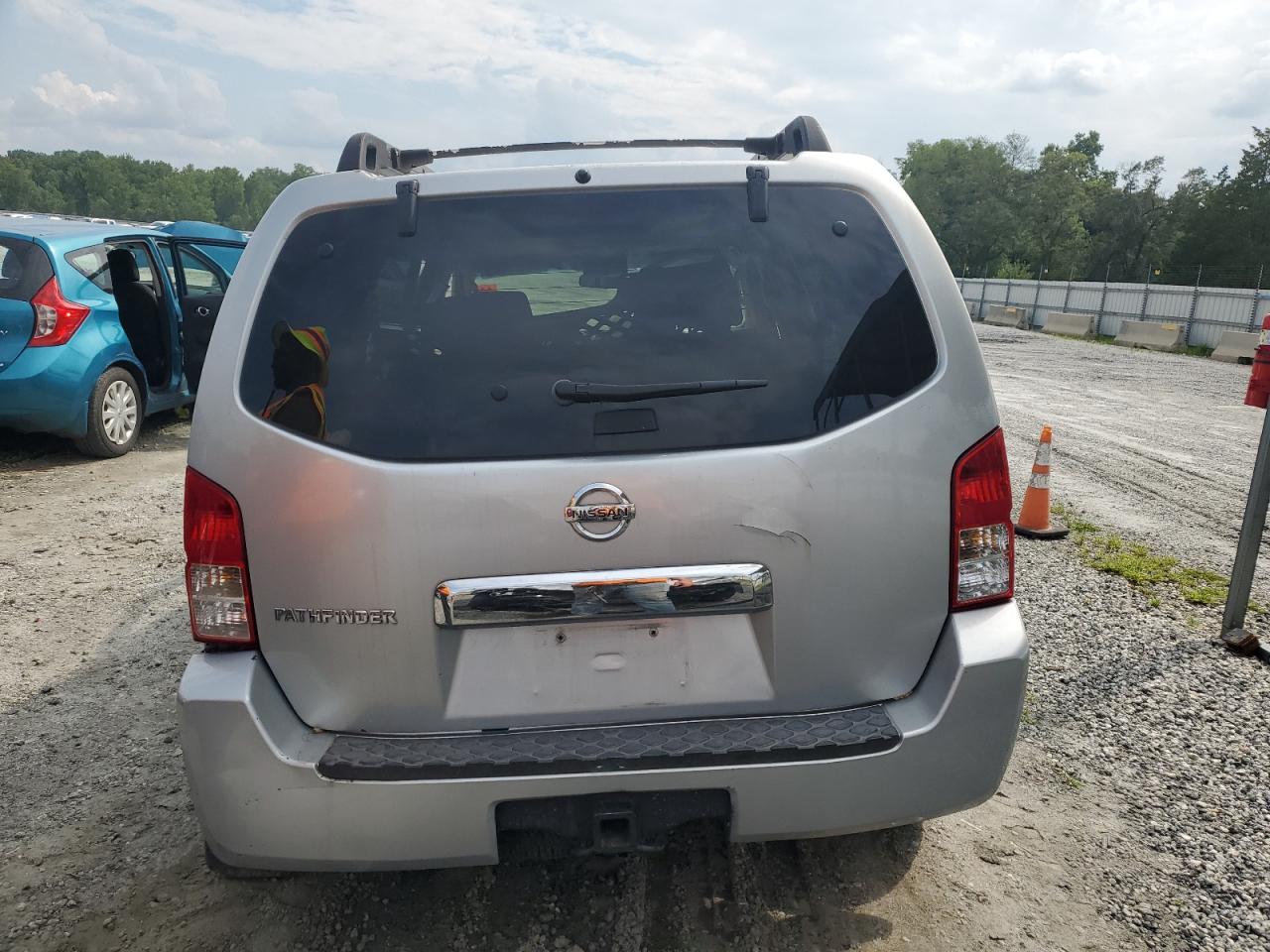 2006 Nissan Pathfinder - Image 6