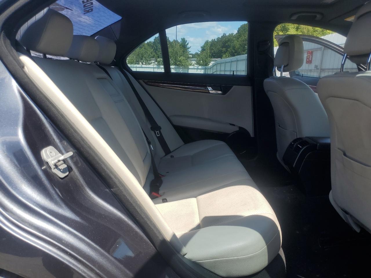 2011 Mercedes-Benz C 300 4Matic VIN: WDDGF8BB1BR163643 Lot: 64446114