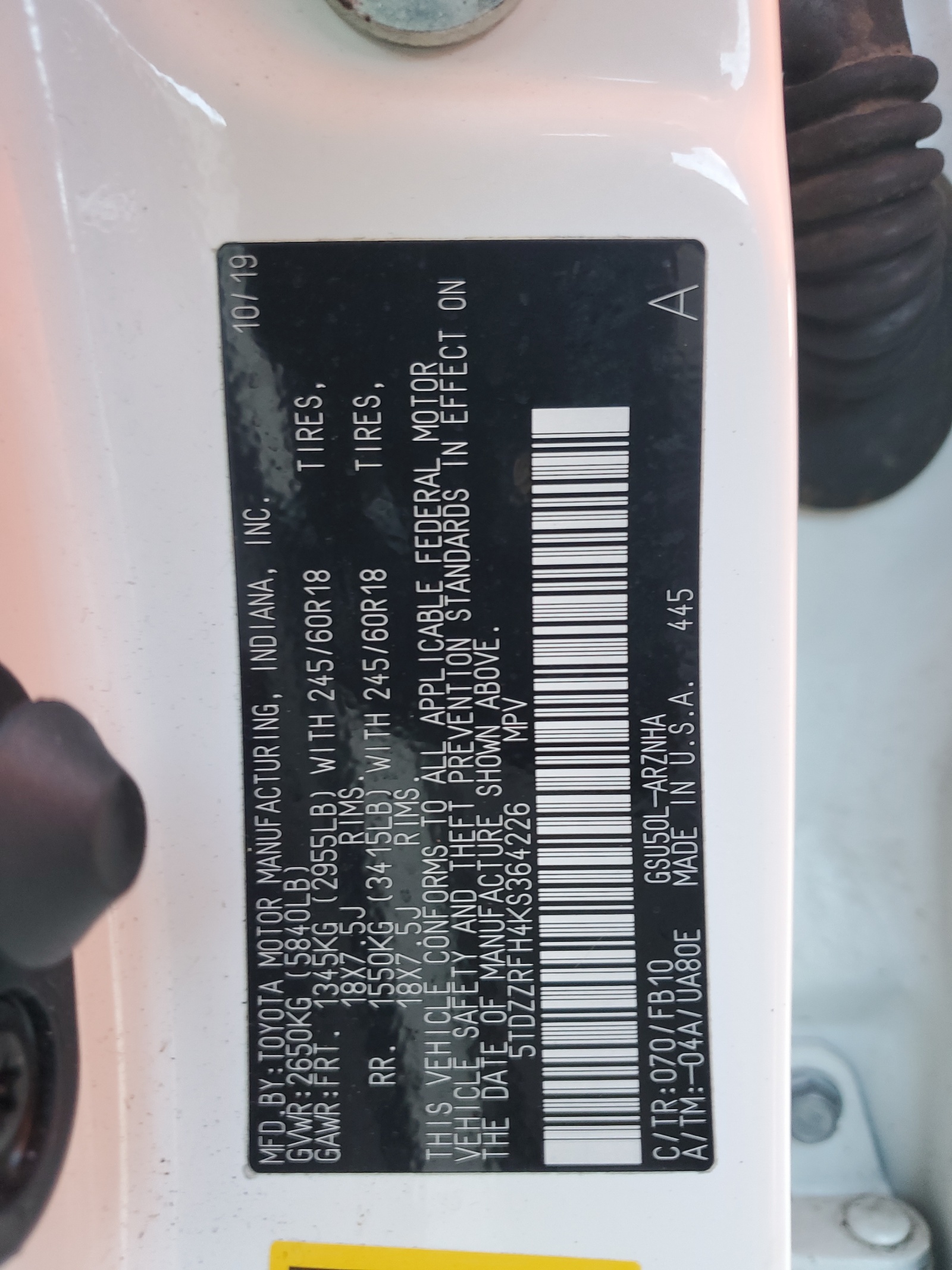 5TDZZRFH4KS364226 2019 Toyota Highlander Le