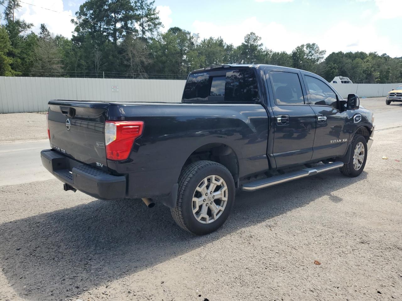 2017 Nissan Titan - Image 3
