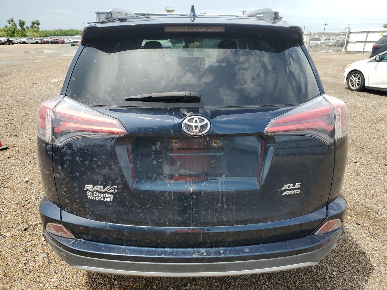 JTMRFREV6HD214803 2017 Toyota Rav4 Xle