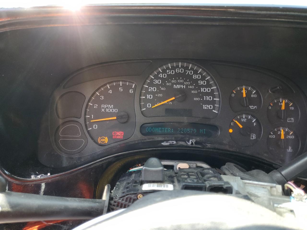 2005 GMC New Sierra C1500 VIN: 1GTEC19V05Z354699 Lot: 62960064