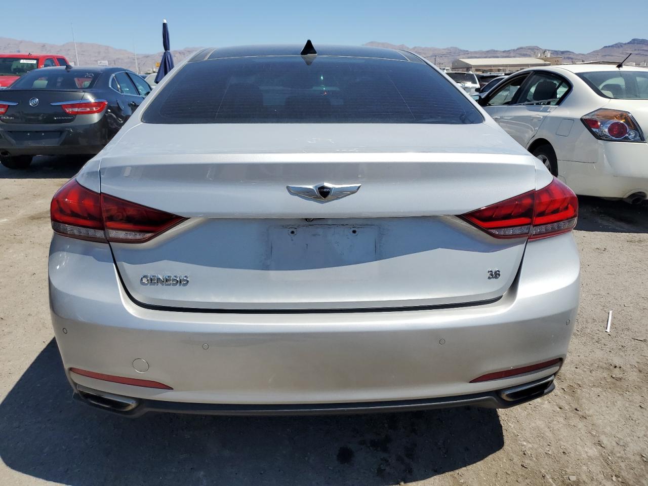 2015 Hyundai Genesis 3.8L VIN: KMHGN4JE4FU096293 Lot: 62122154