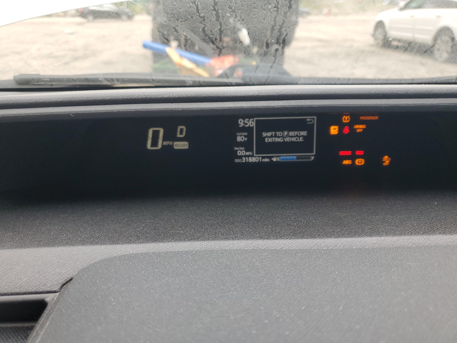 JTDKDTB30J1618131 2018 Toyota Prius C