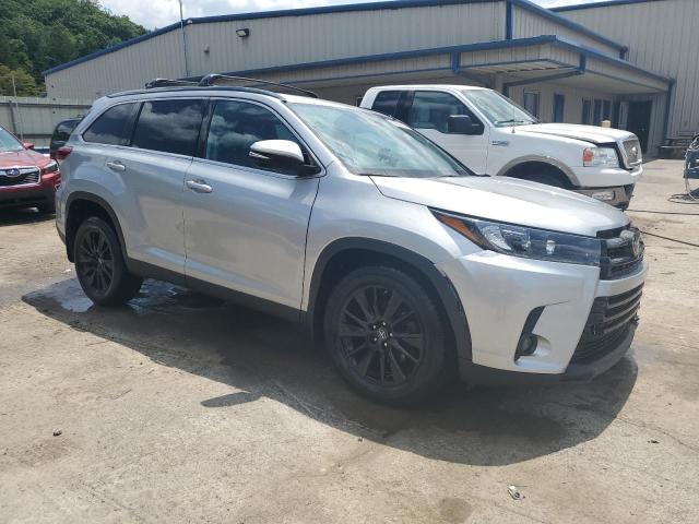  TOYOTA HIGHLANDER 2019 Srebrny