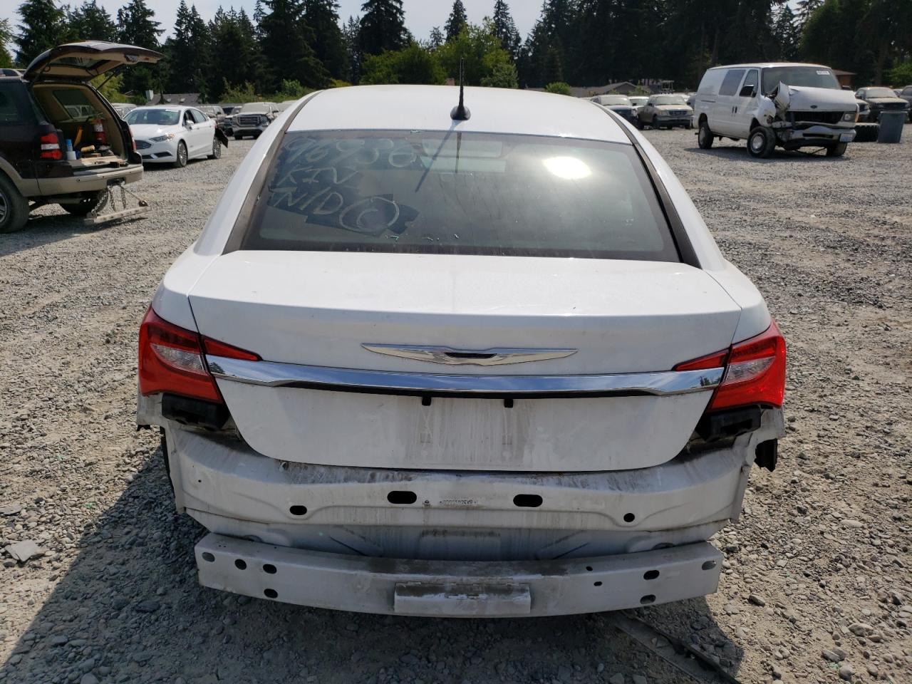 2013 Chrysler 200 - Image 6