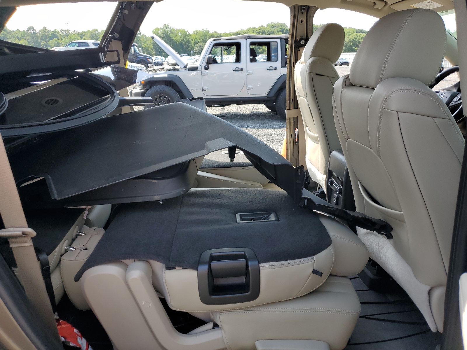 5GAERBKW5LJ140117 2020 Buick Enclave Essence