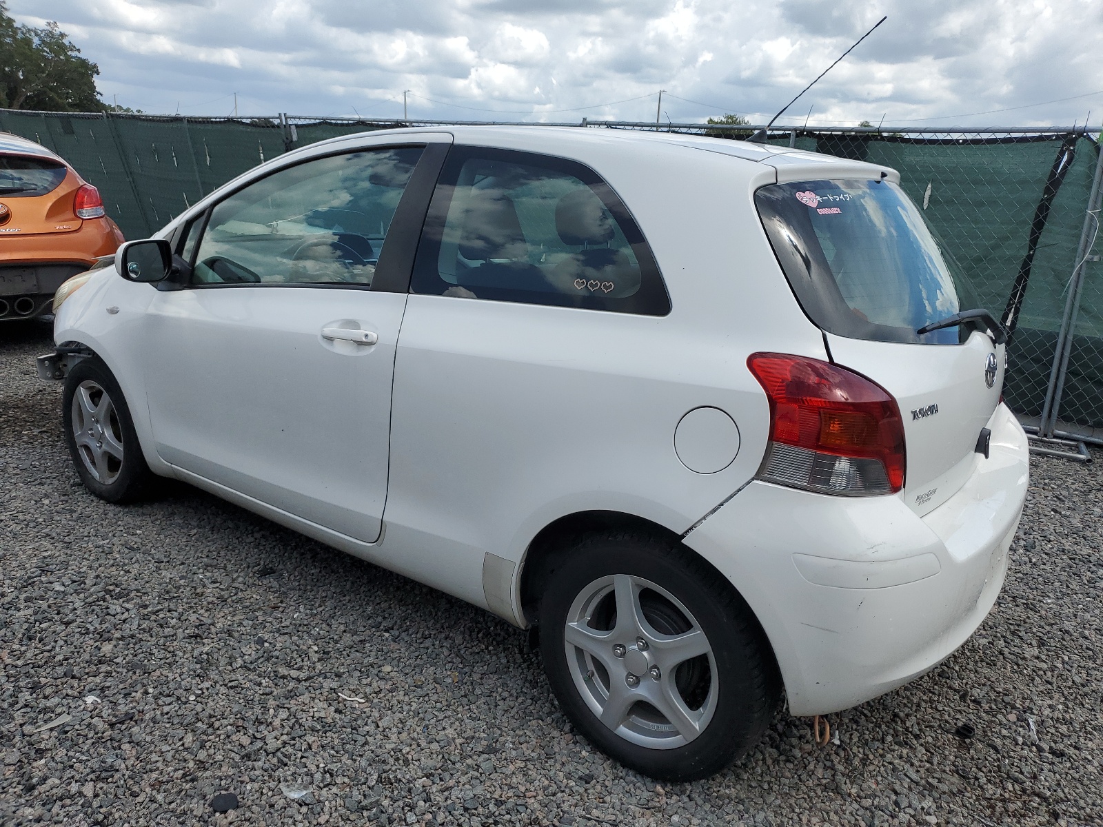 JTDJT4K38B5332199 2011 Toyota Yaris