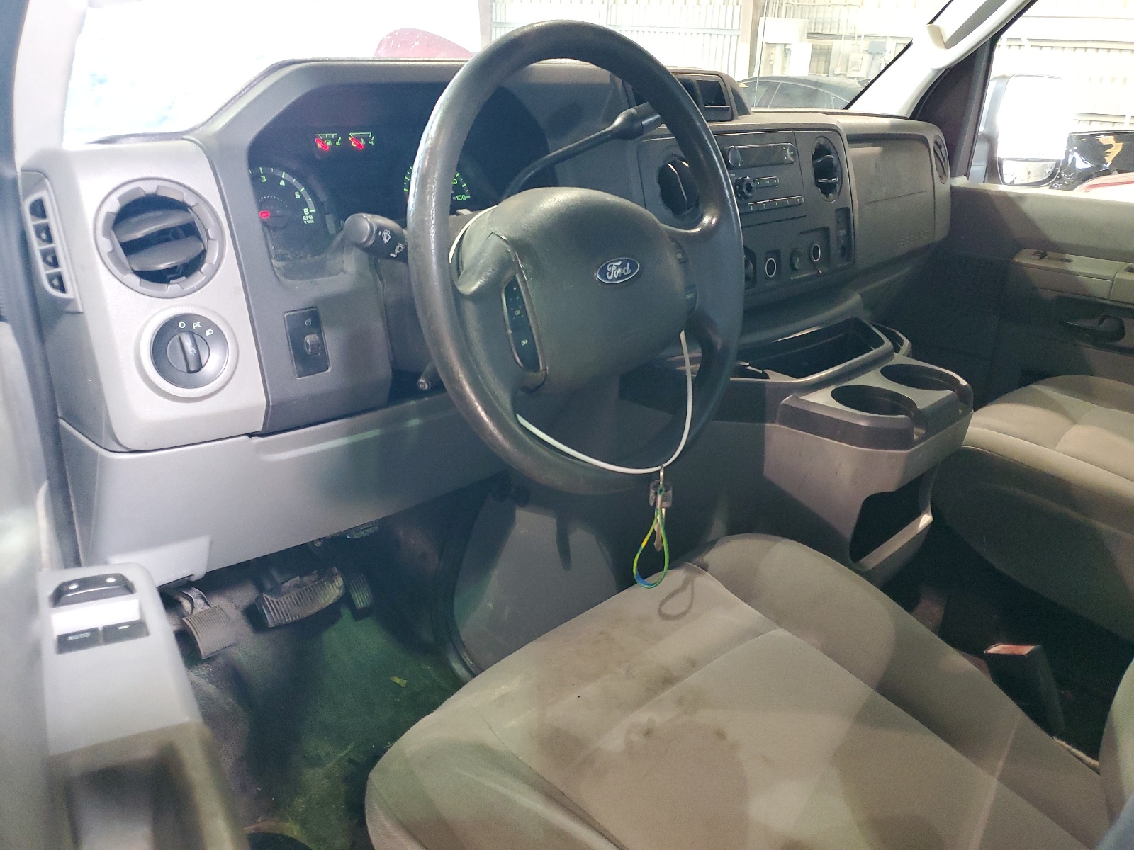 1FTNE2EW4BDA56762 2011 Ford Econoline E250 Van