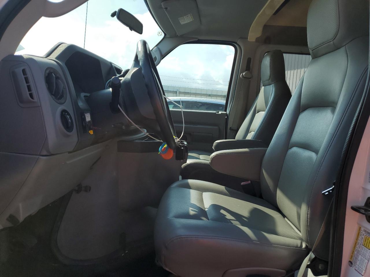 2009 Ford Econoline E150 Van VIN: 1FTNE14W09DA92552 Lot: 64809174