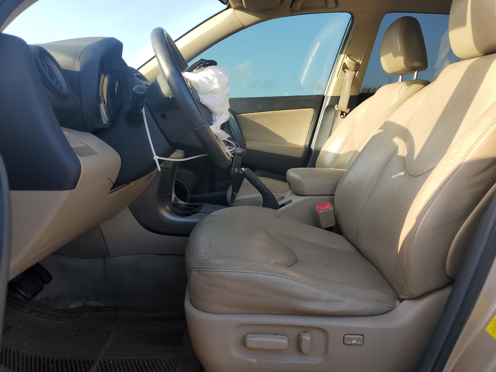 2T3YF4DV7BW106152 2011 Toyota Rav4 Limited