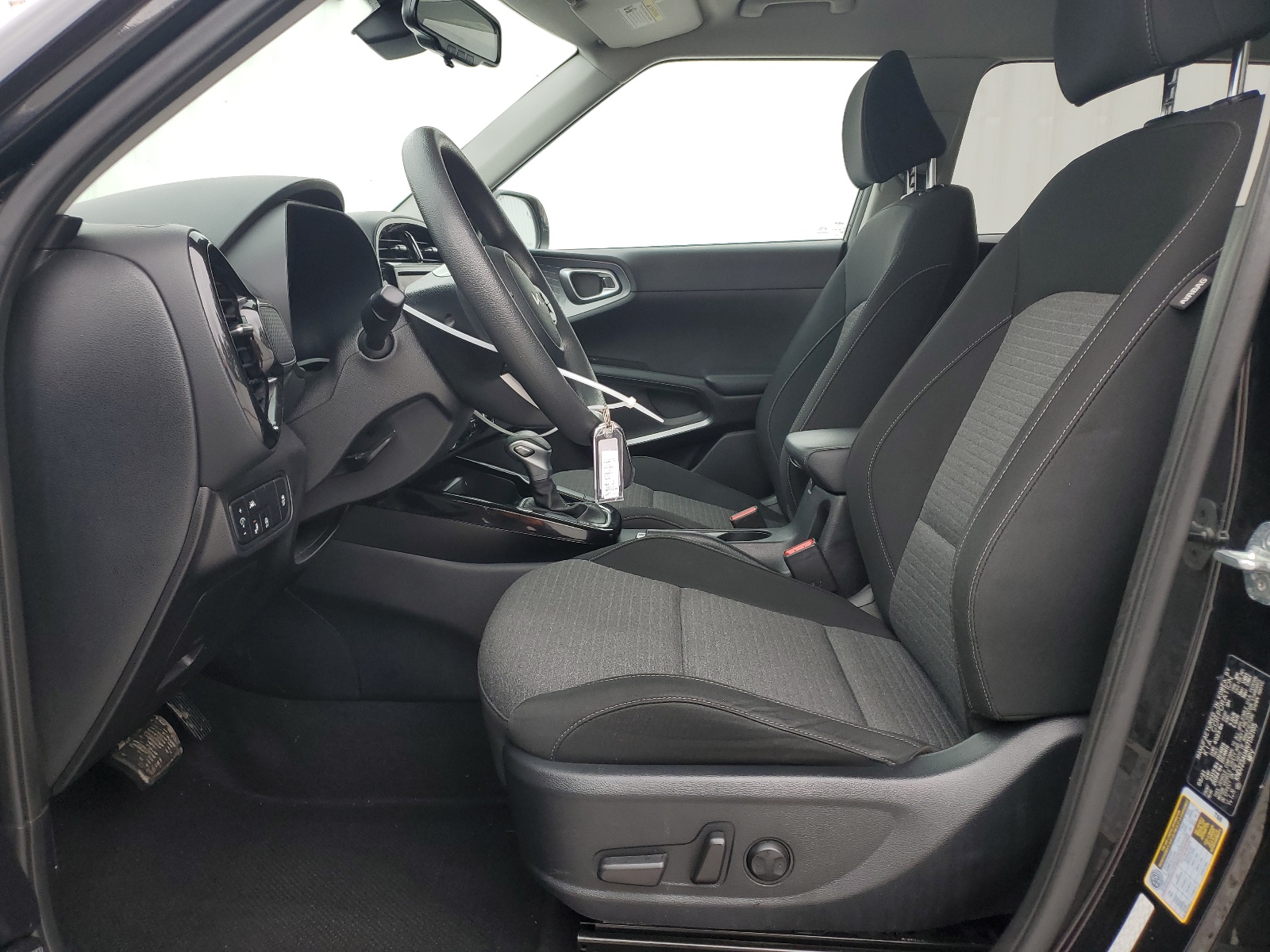 KNDJ23AU4N7152105 2022 Kia Soul Lx