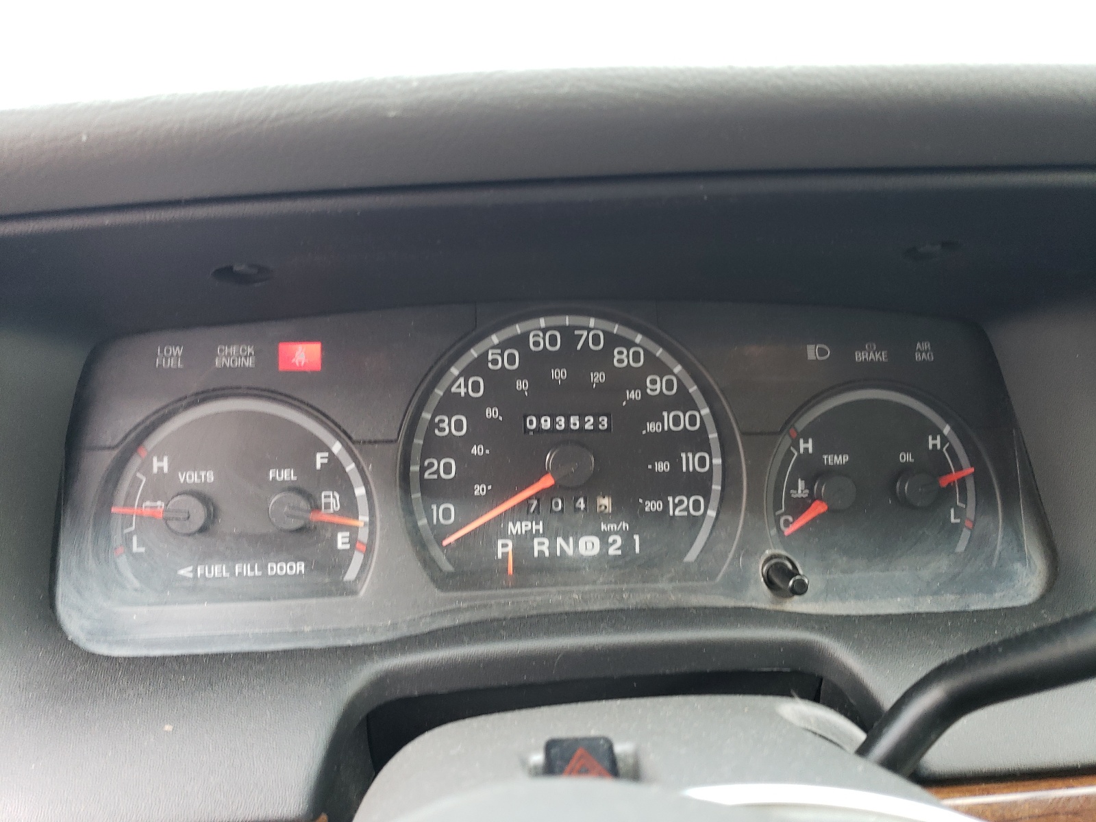 2FAFP74W14X182060 2004 Ford Crown Victoria Lx