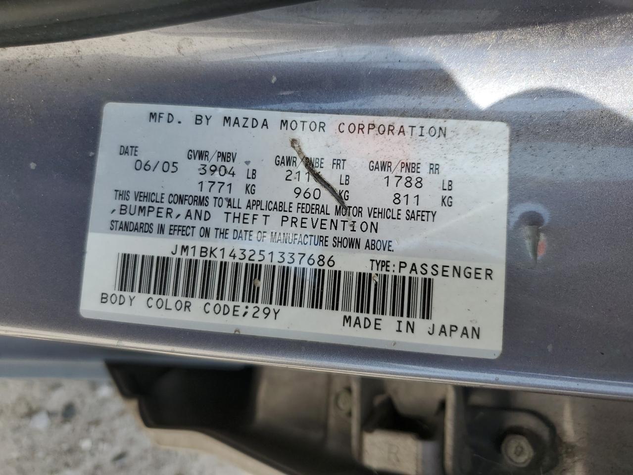 JM1BK143251337686 2005 Mazda 3 Hatchback