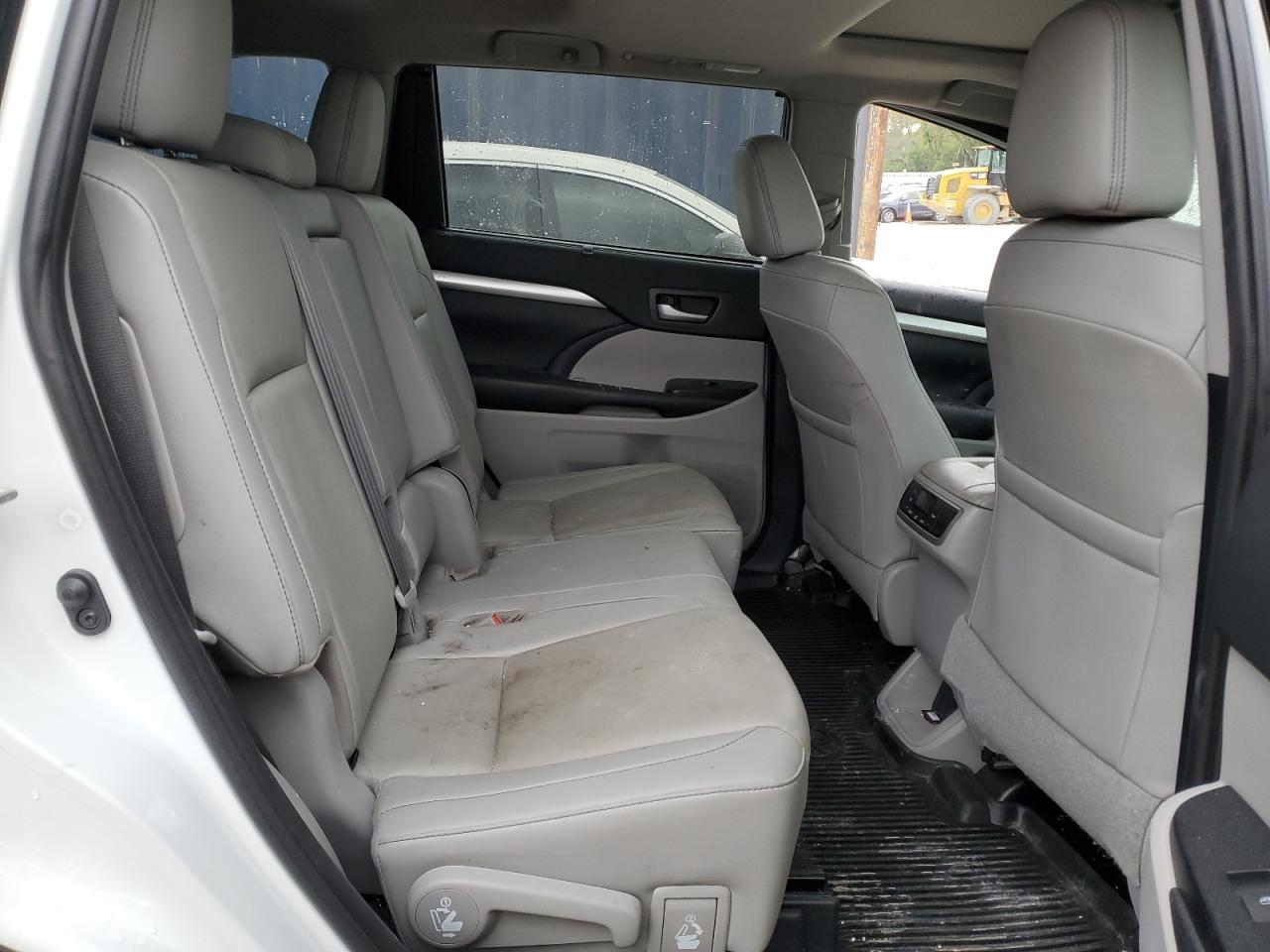 2019 Toyota Highlander Se VIN: 5TDJZRFH3KS589153 Lot: 63286764