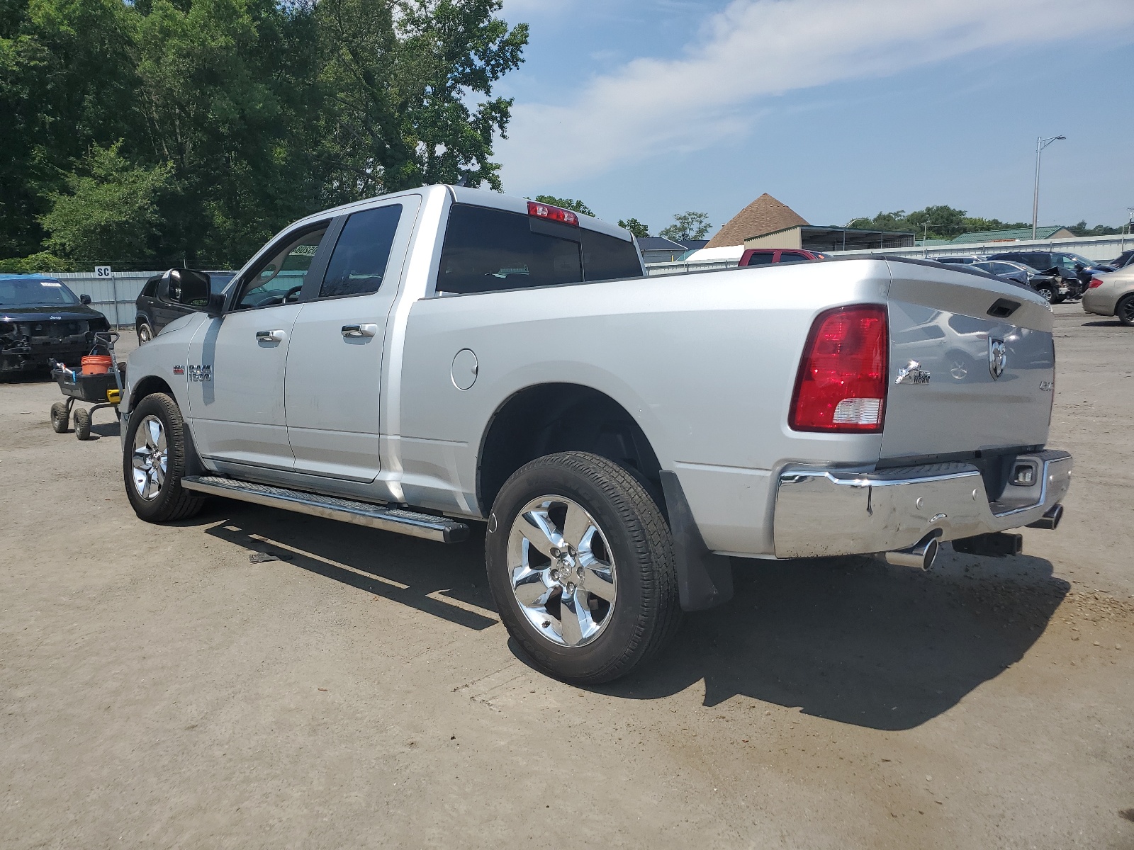 1C6RR7GT5HS750815 2017 Ram 1500 Slt