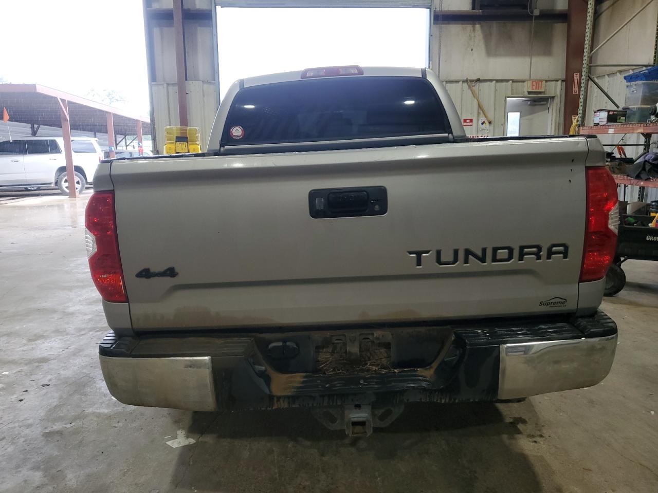 5TFDW5F18HX670539 2017 Toyota Tundra Crewmax Sr5