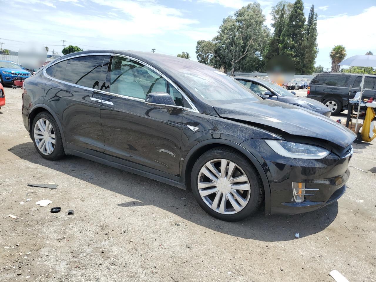 VIN 5YJXCBE26GF010765 2016 TESLA MODEL X no.4