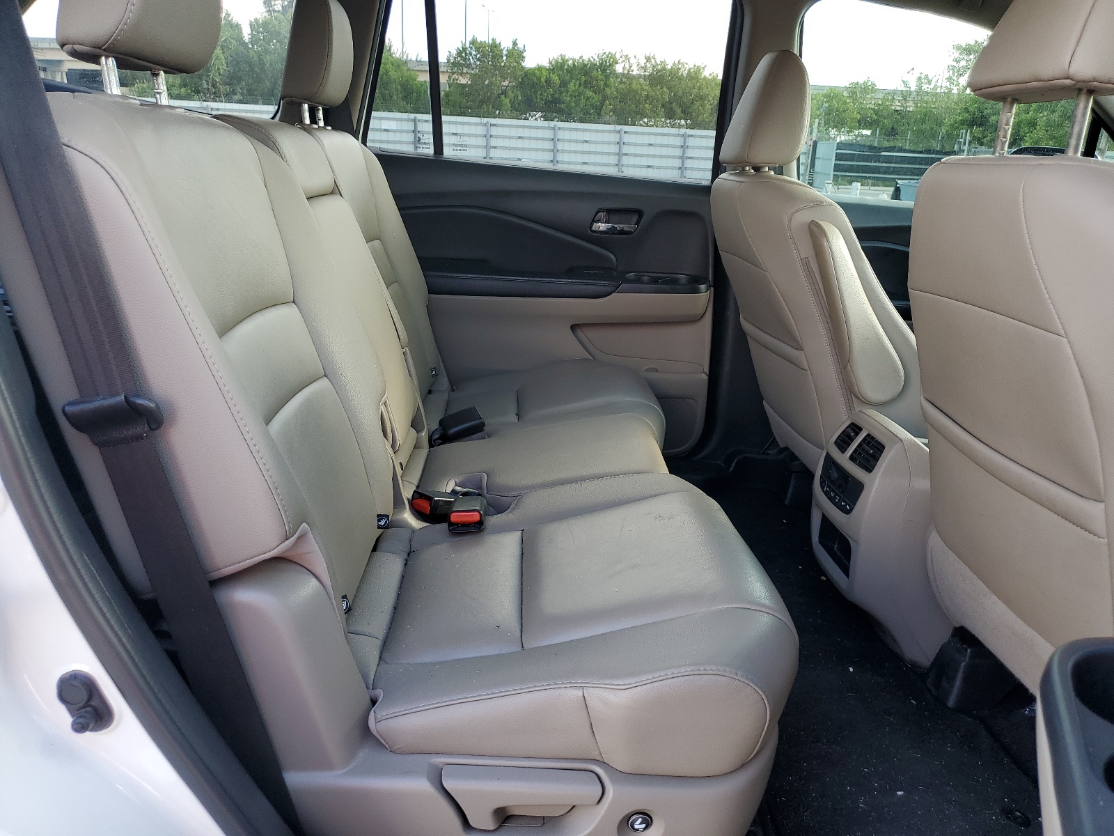 5FNYF5H50JB009881 2018 Honda Pilot Exl