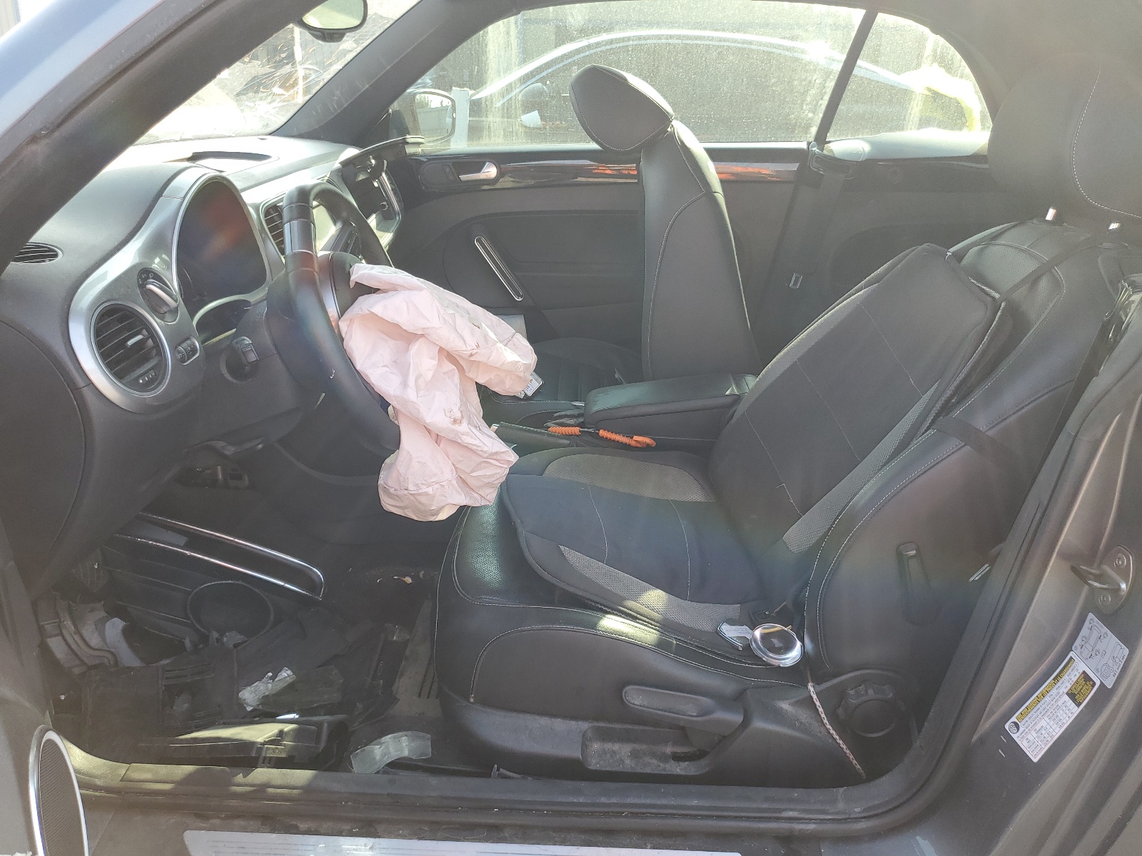 3VW517AT2EM818285 2014 Volkswagen Beetle